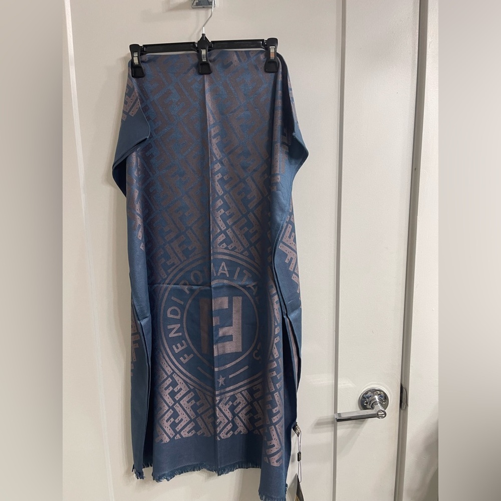 Luxurious Silk and wool Fendi logo Asymmetrical Scarf/Pasmina in Blue and muave